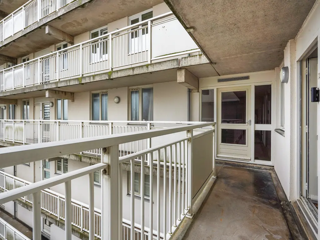 Gevers Deynootweg 1272C, Den Haag