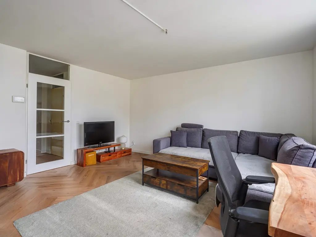 Gevers Deynootweg 1272C, Den Haag