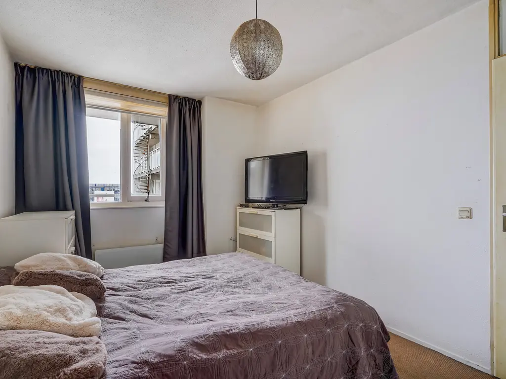 Gevers Deynootweg 1272C, Den Haag