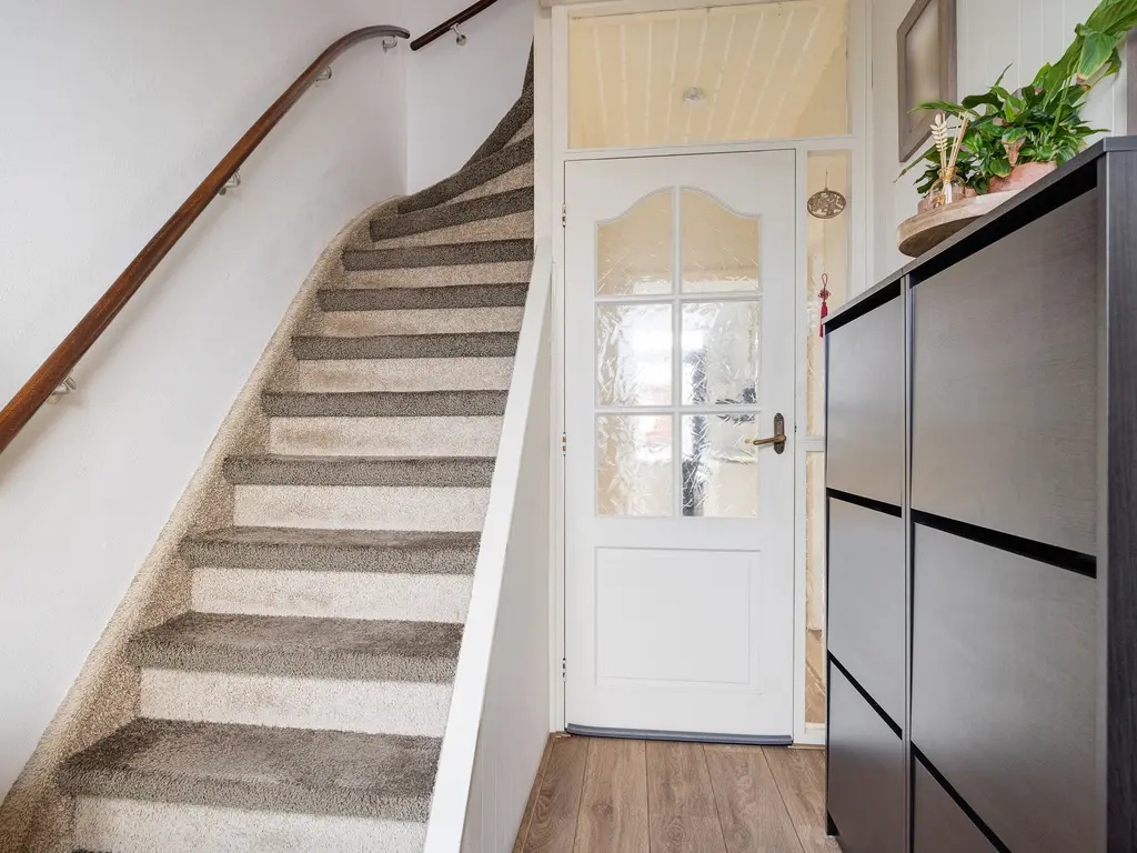 Zwaluwenlaan 52, RHOON