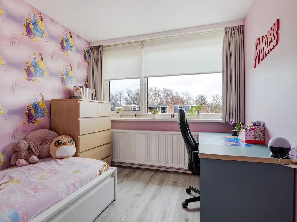 Zwaluwenlaan 52, RHOON