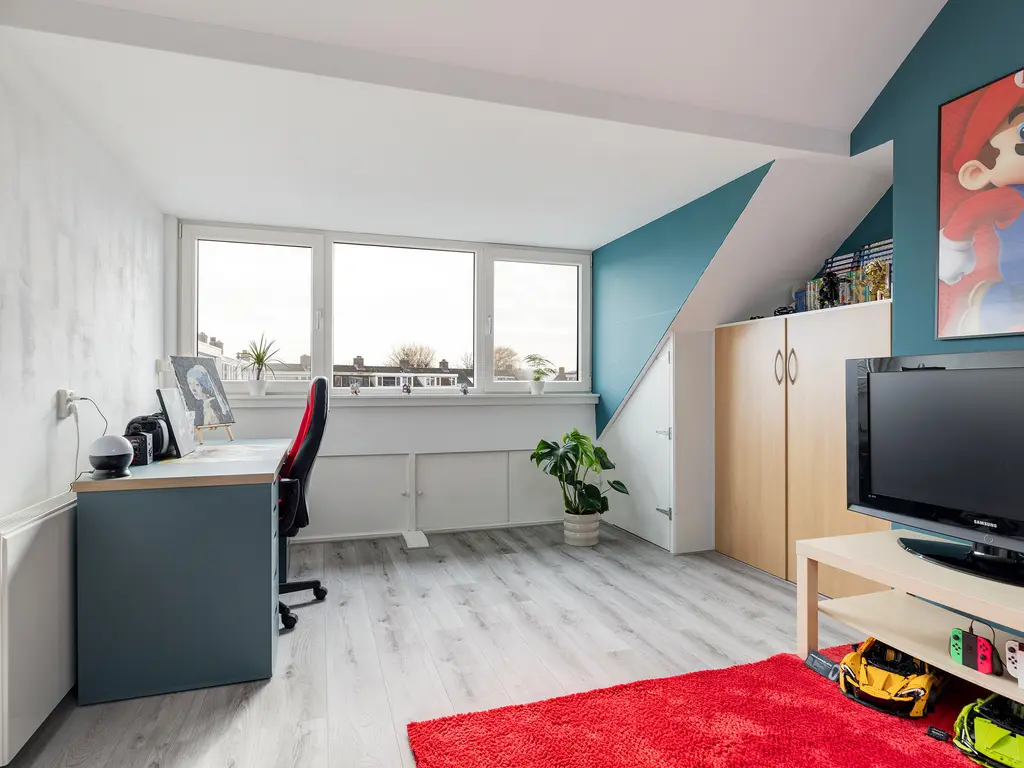 Zwaluwenlaan 52, RHOON