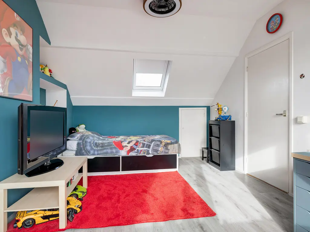 Zwaluwenlaan 52, RHOON