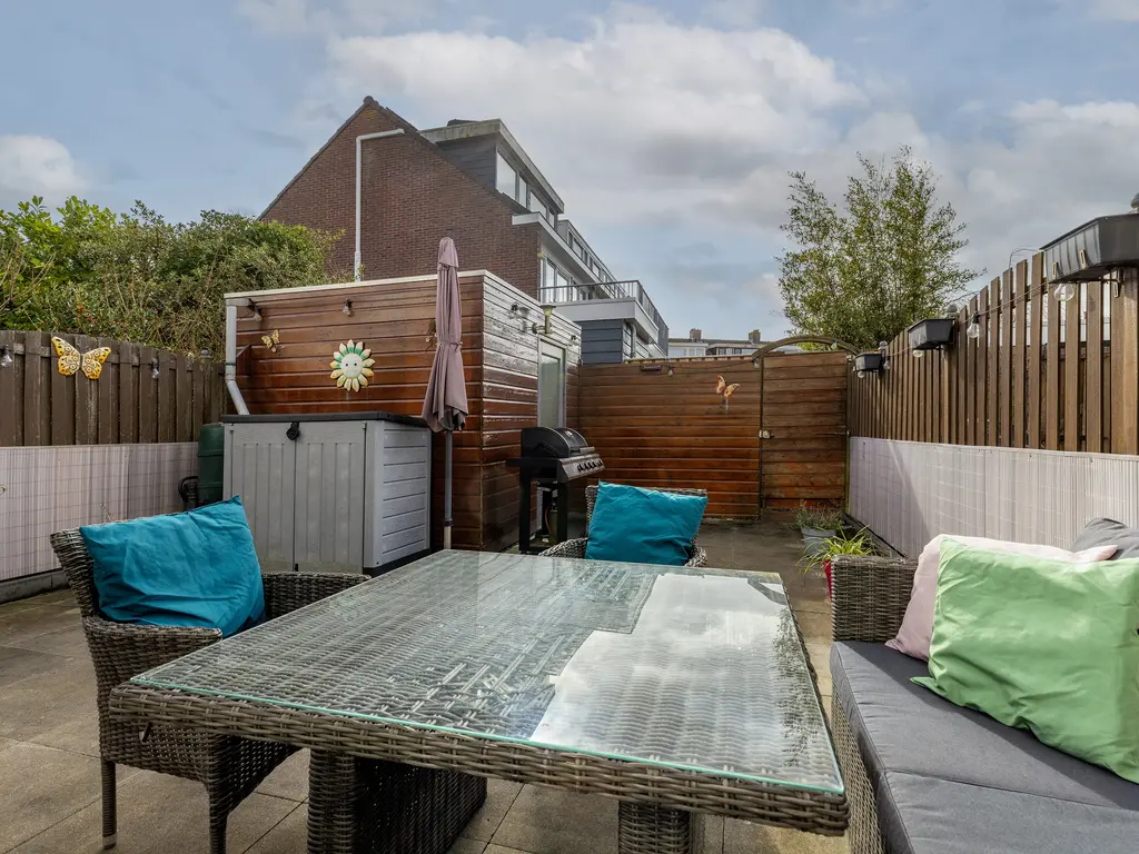 Zwaluwenlaan 52, RHOON