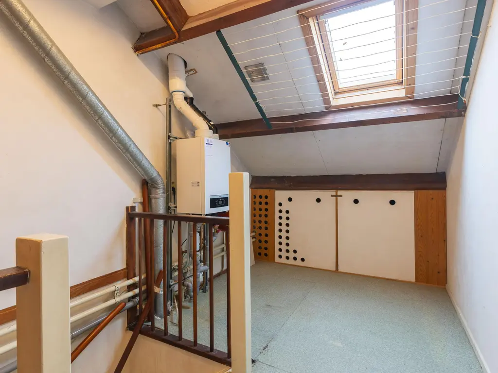 Bessegaard 15, ZWAAG