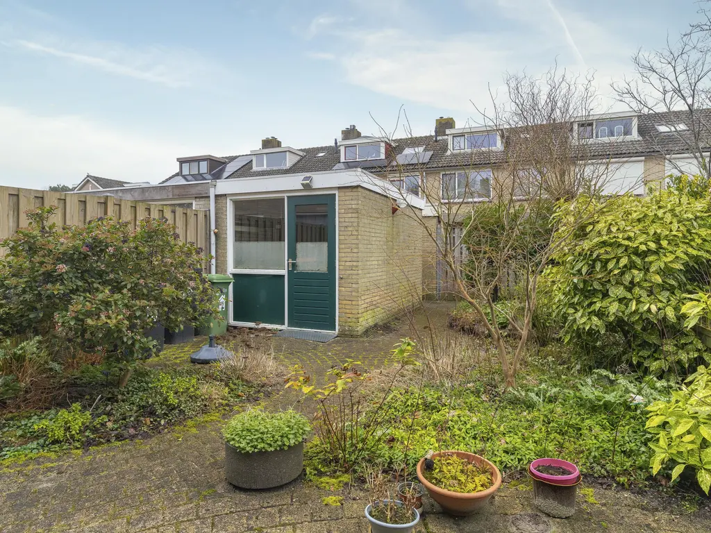 Bessegaard 15, ZWAAG