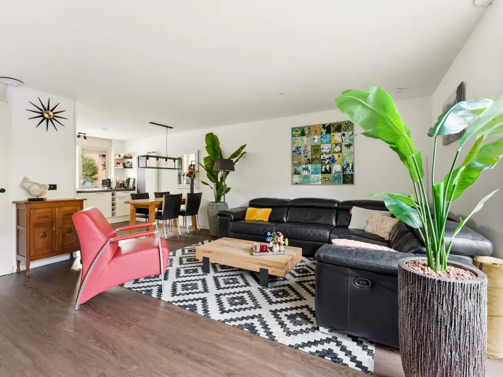 Wolga 131, NIEUWERKERK AAN DEN IJSSEL