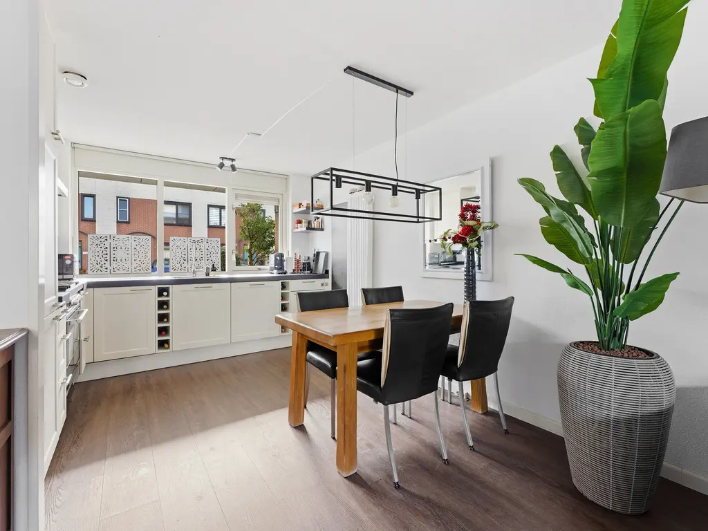 Wolga 131, NIEUWERKERK AAN DEN IJSSEL