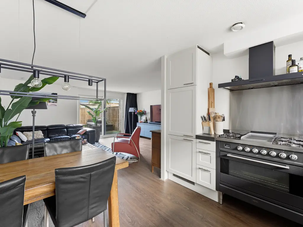 Wolga 131, NIEUWERKERK AAN DEN IJSSEL