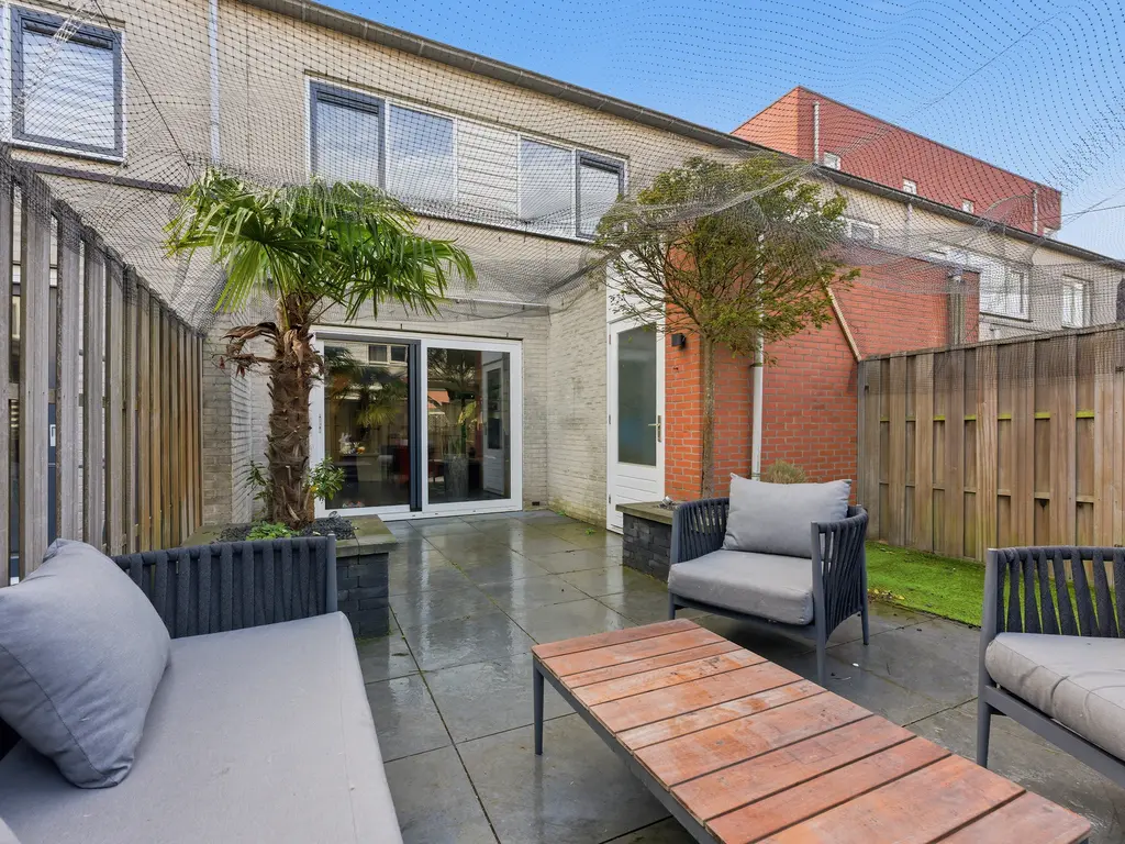 Wolga 131, NIEUWERKERK AAN DEN IJSSEL