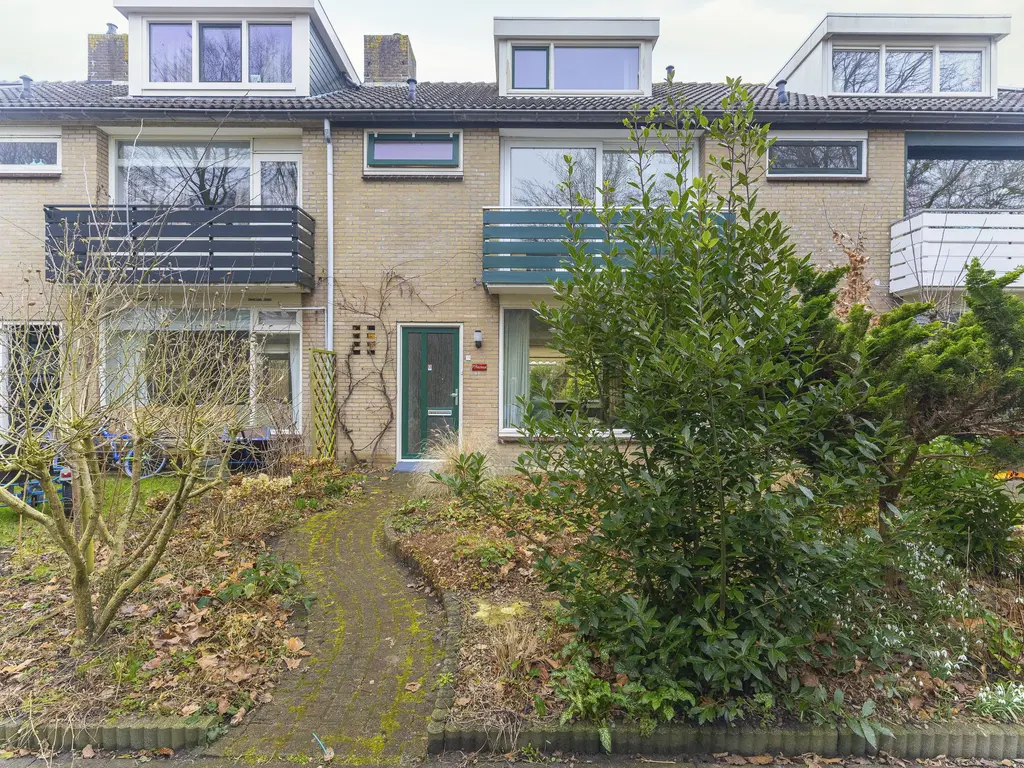 Bessegaard 15, ZWAAG