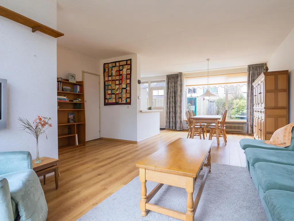 Bessegaard 15, ZWAAG