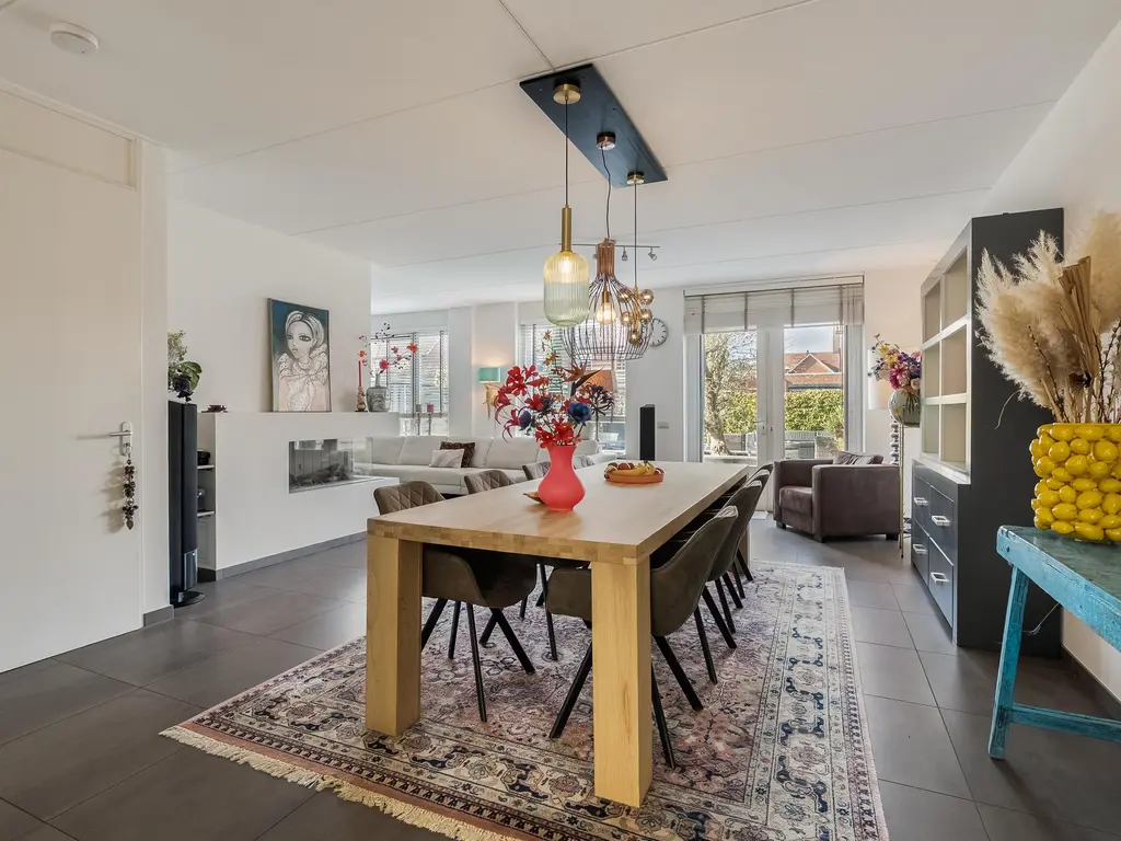 Zilvergloed 13, RHOON