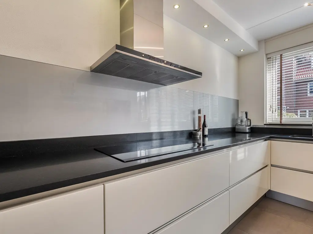 Zilvergloed 13, RHOON