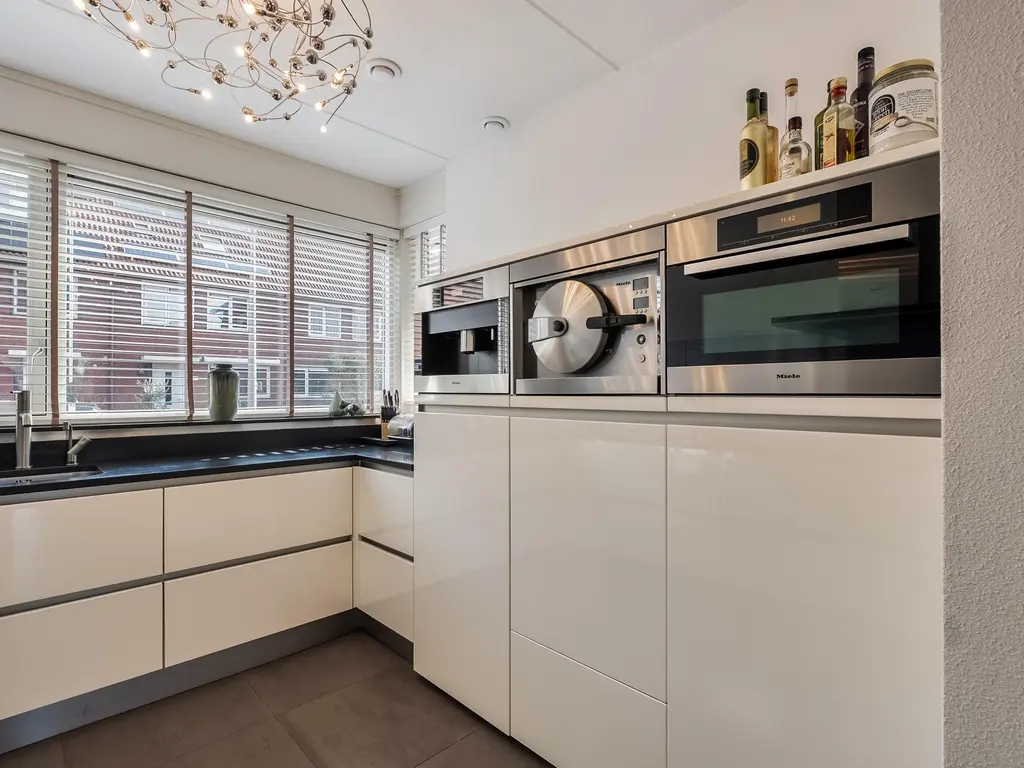 Zilvergloed 13, RHOON