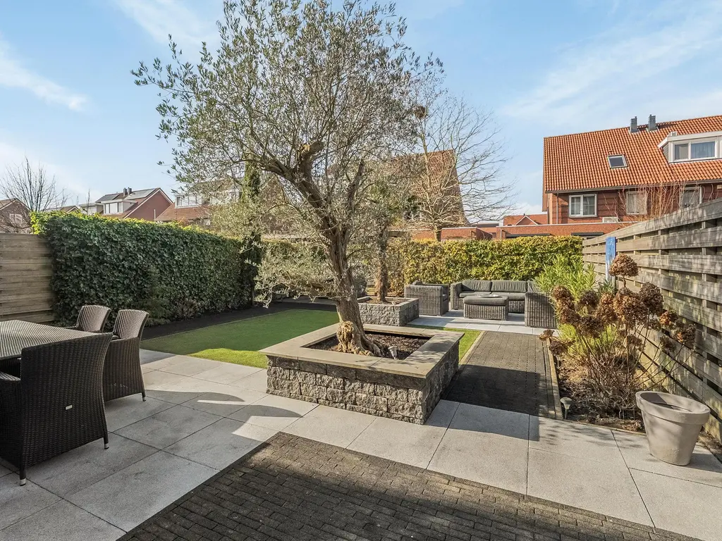 Zilvergloed 13, RHOON