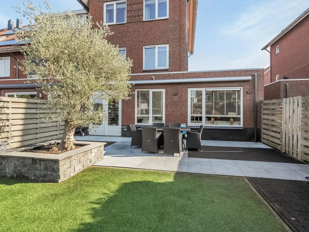 Zilvergloed 13, RHOON