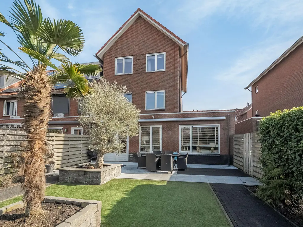 Zilvergloed 13, RHOON