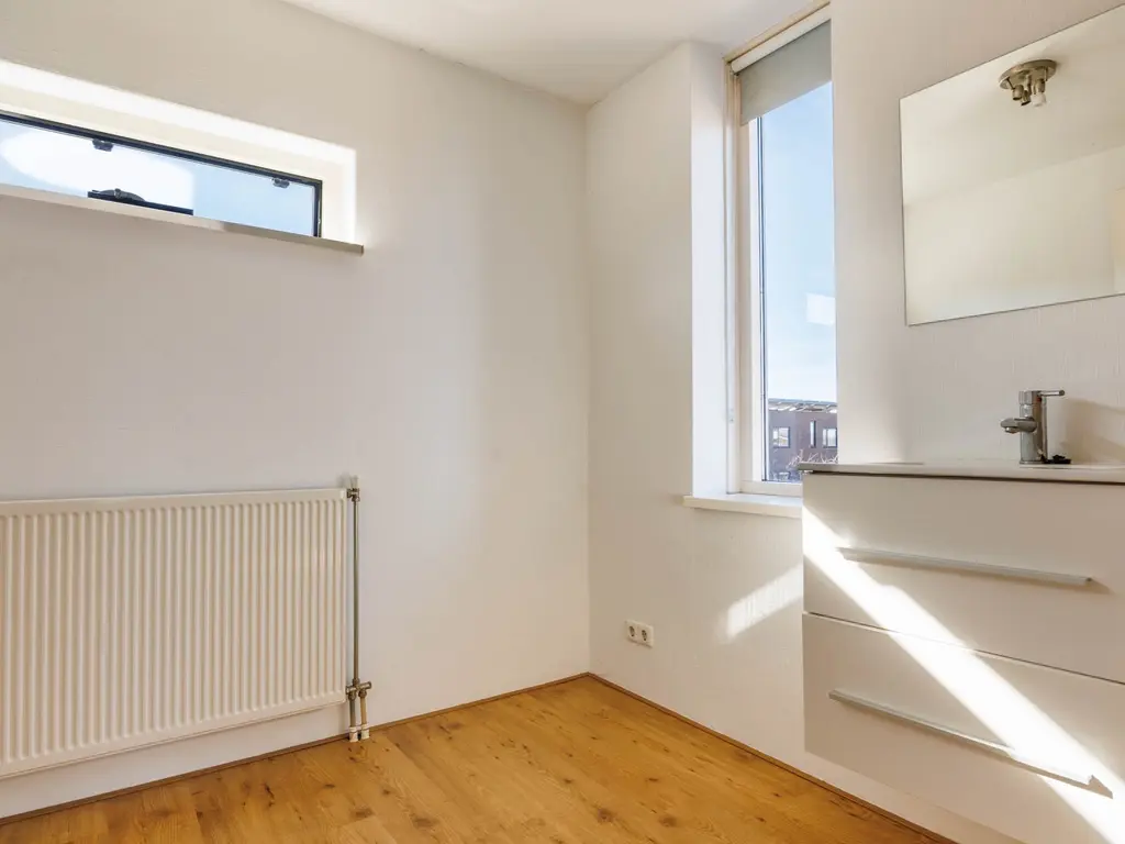 Simon van Ooststroomhof 51, Oegstgeest