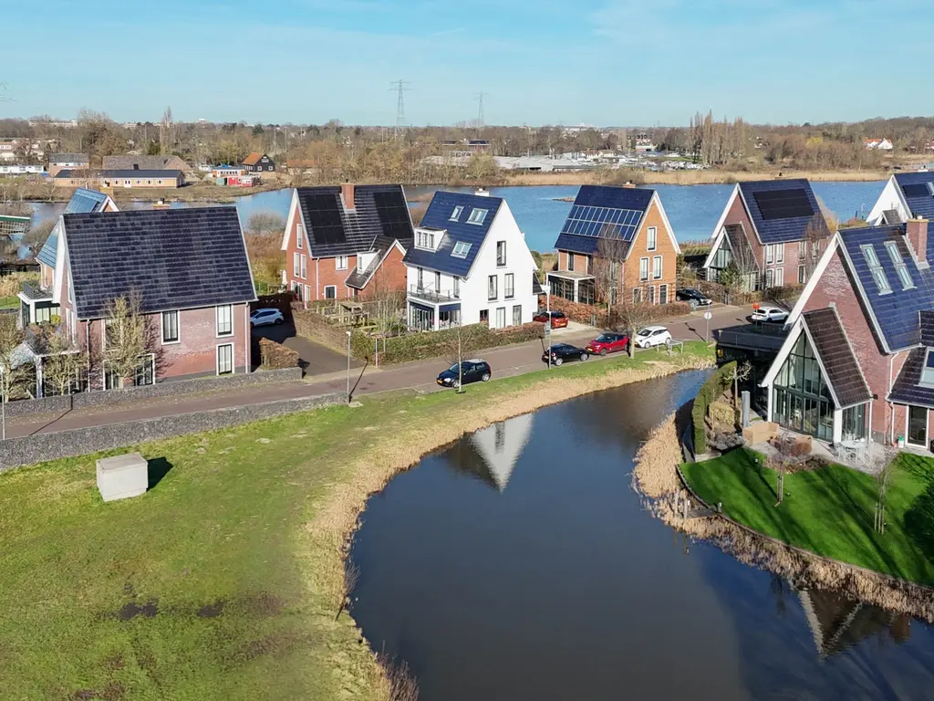 Simon van Ooststroomhof 51, Oegstgeest