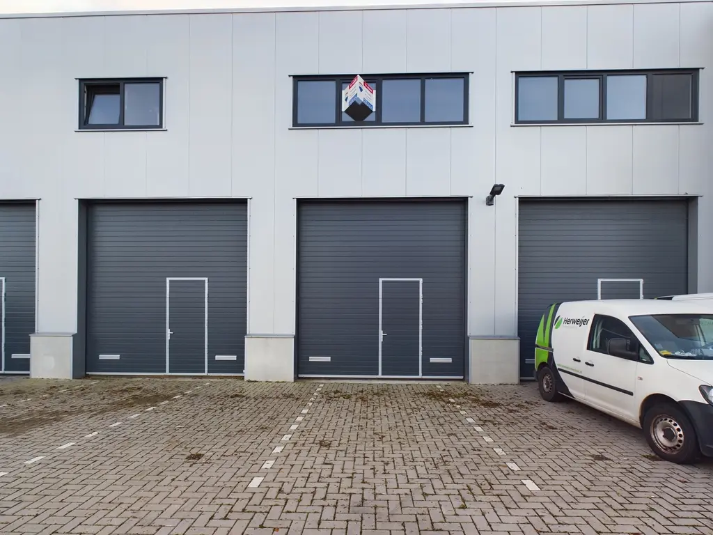 Volta 8 35, Middelharnis