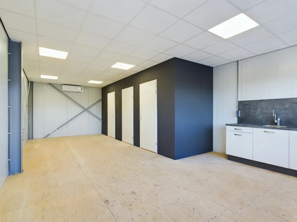 Volta 8 35, Middelharnis