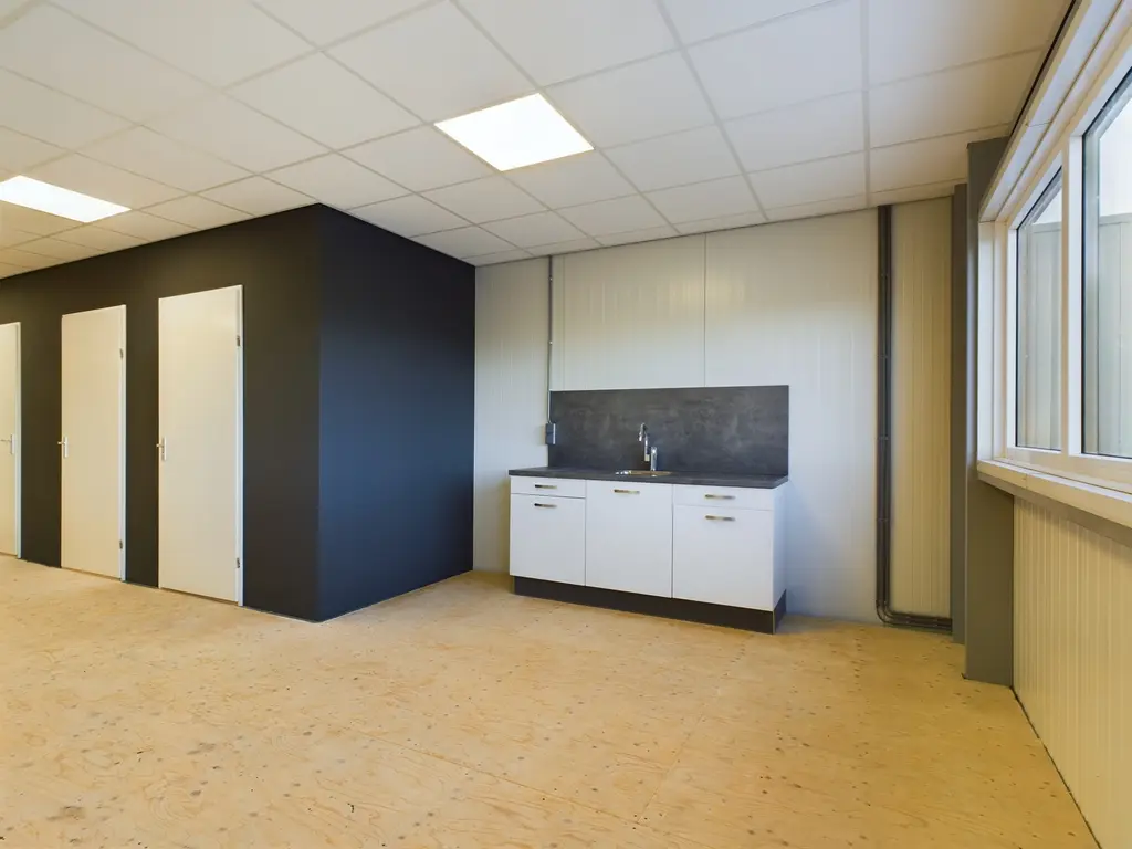 Volta 8 35, Middelharnis