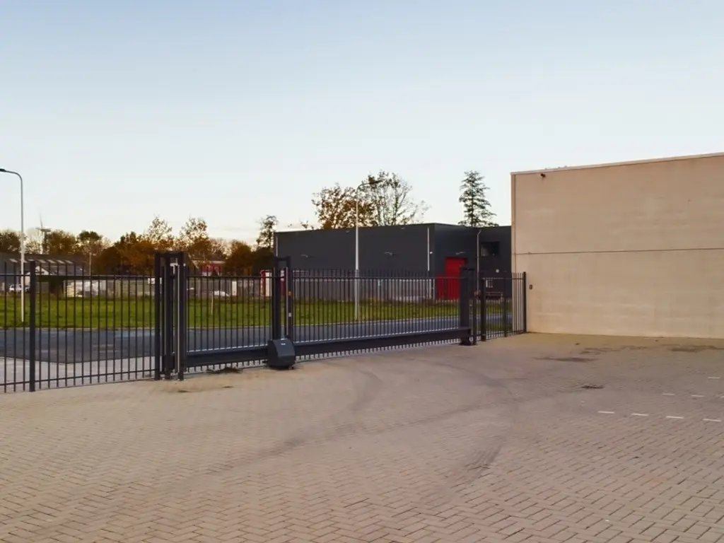 Volta 8 35, Middelharnis