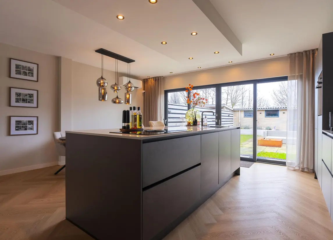 Burgemeester Elmersstraat 36