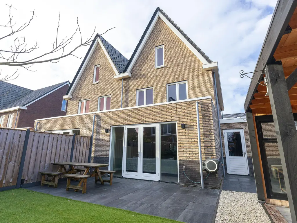 Bovenweid 14, BLOKKER