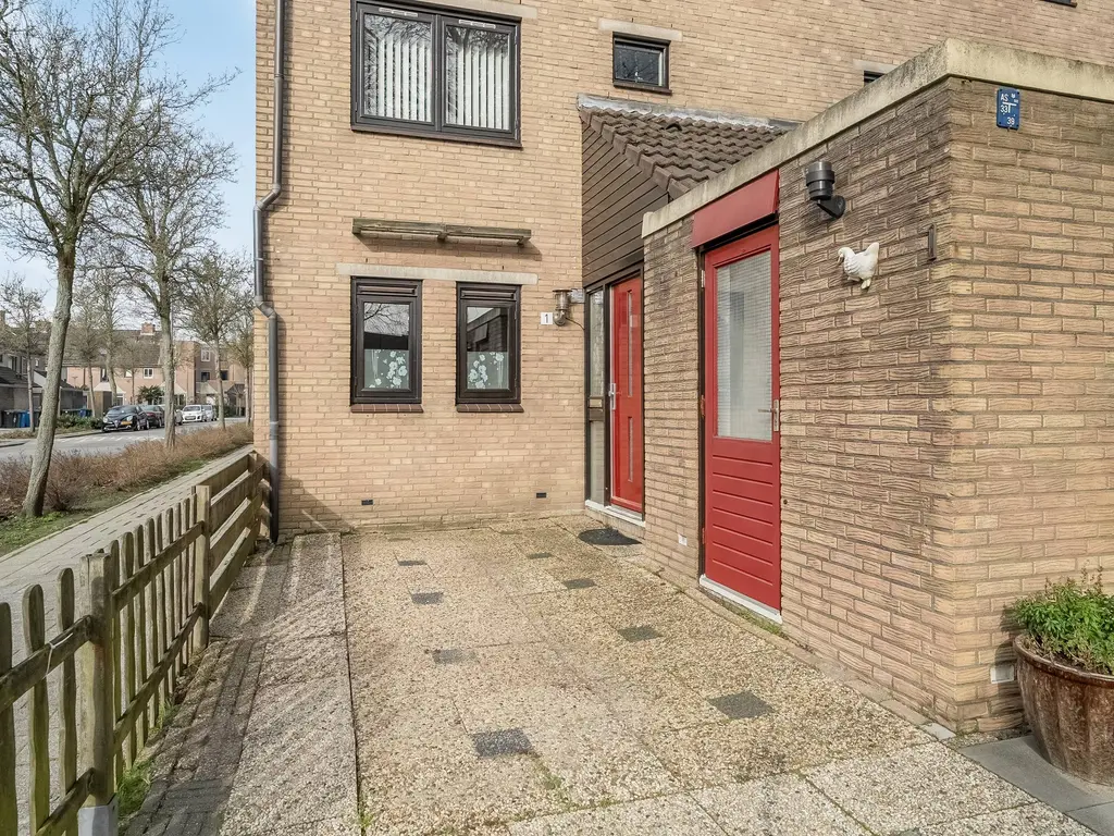 Lijster 1, HOOGVLIET ROTTERDAM