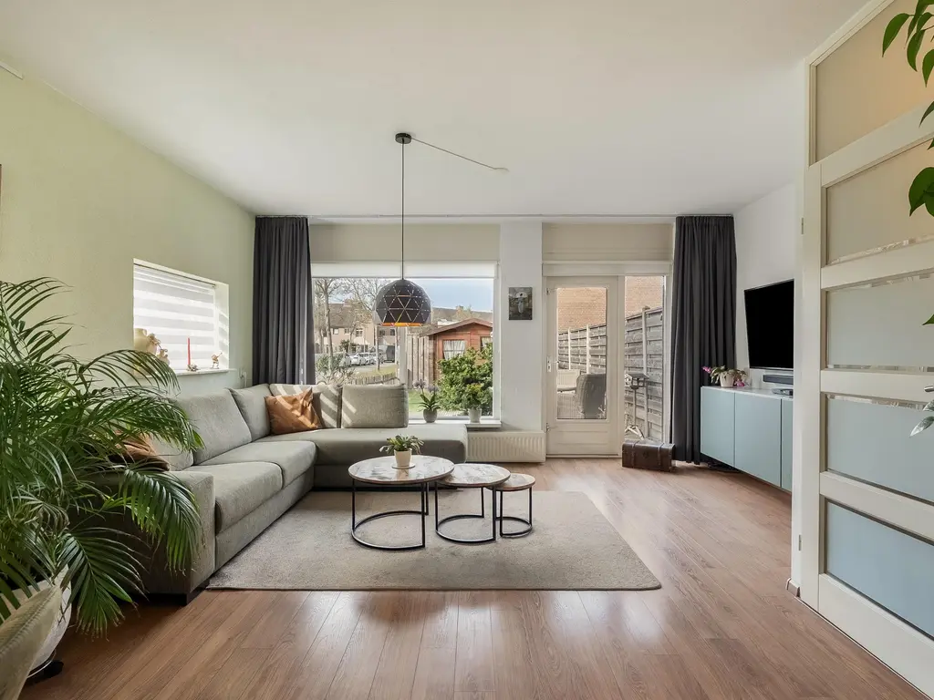 Lijster 1, HOOGVLIET ROTTERDAM