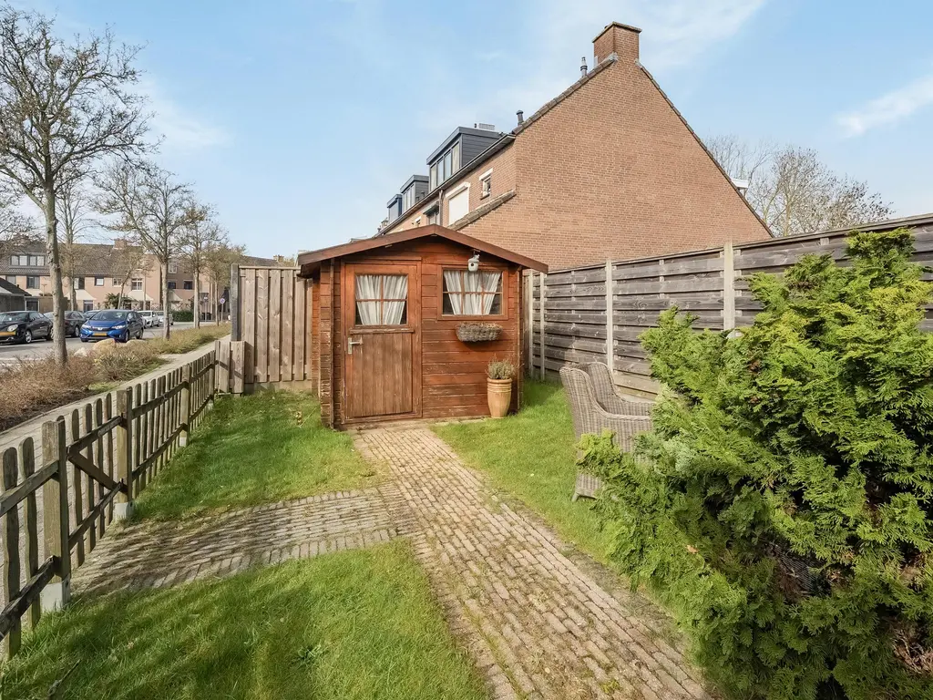 Lijster 1, HOOGVLIET ROTTERDAM