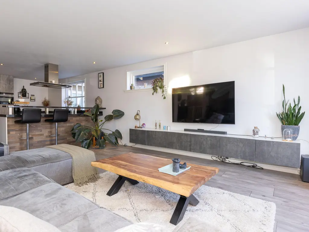 Broekerhavenweg 192, BOVENKARSPEL