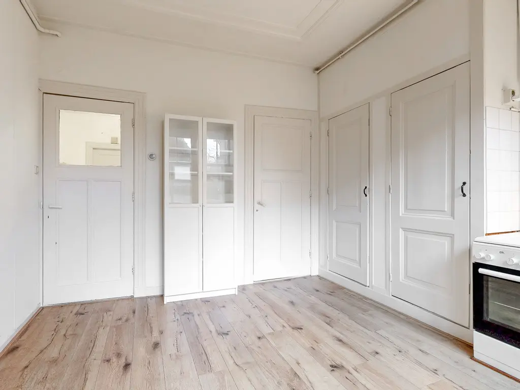 Middelweg 28, Leiden