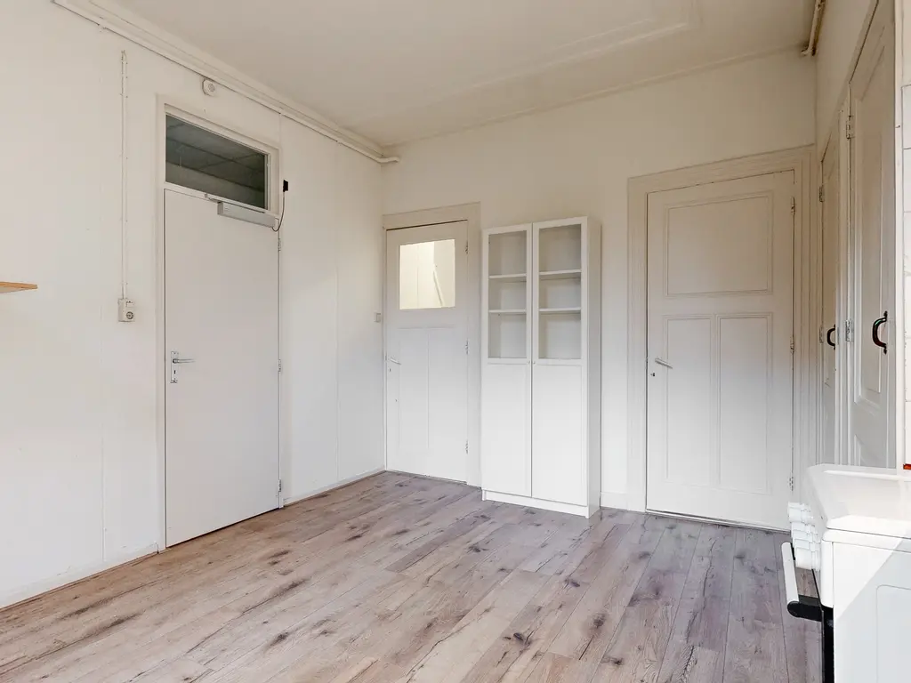 Middelweg 28, Leiden