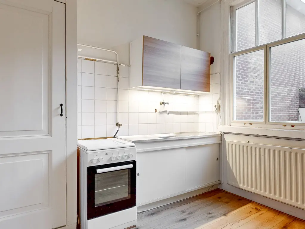 Middelweg 28, Leiden