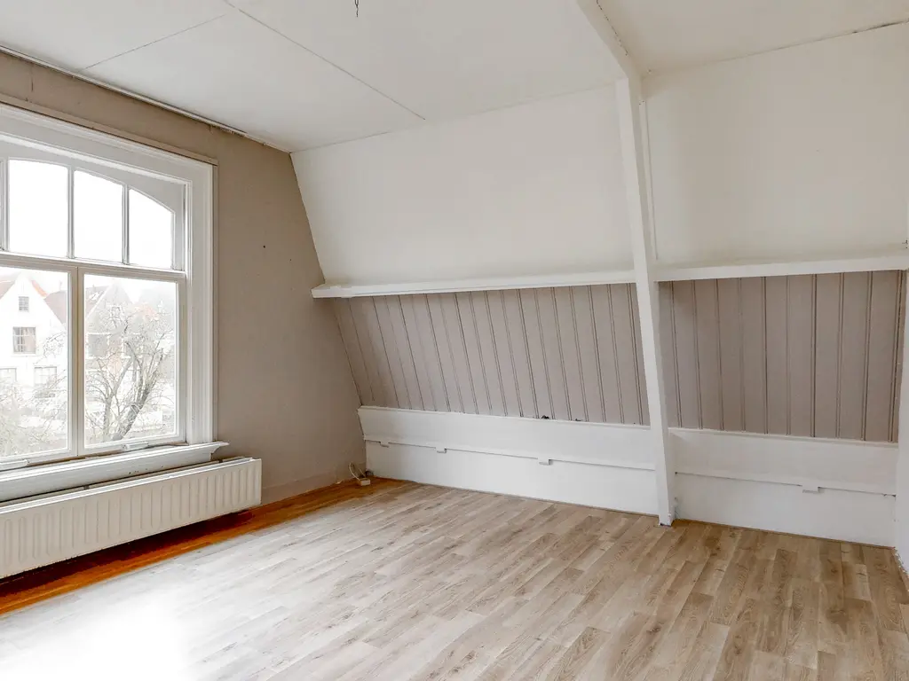 Middelweg 28, Leiden