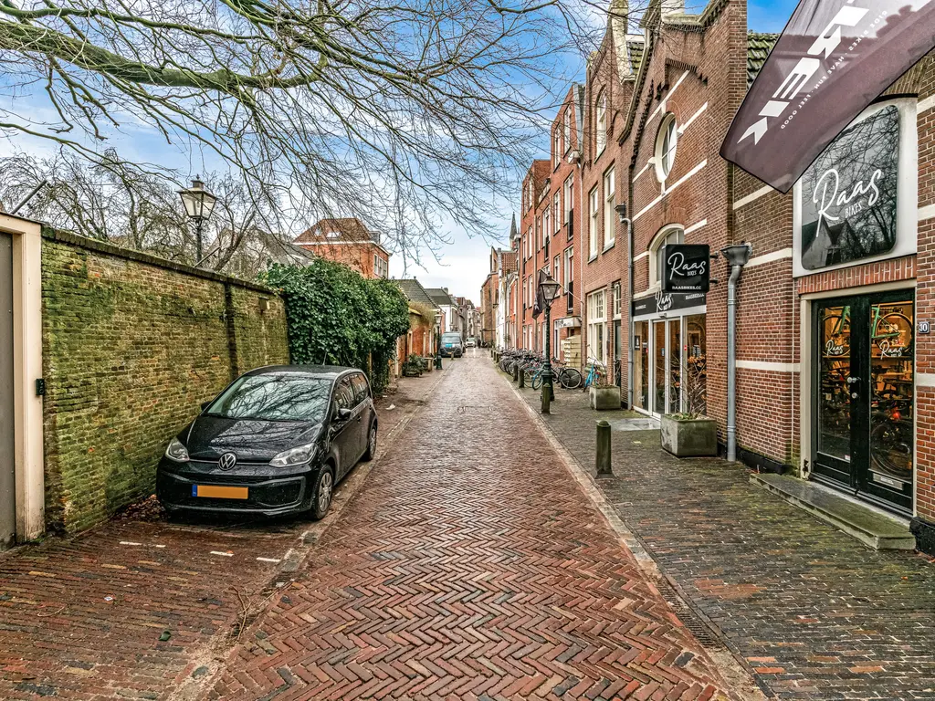 Middelweg 28, Leiden