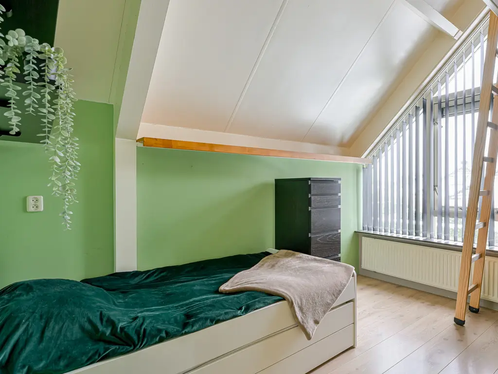 Zwarte Dolfijn 27, HEERHUGOWAARD