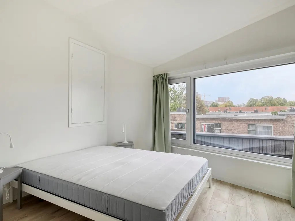 Pioenstraat 12B, Leiden