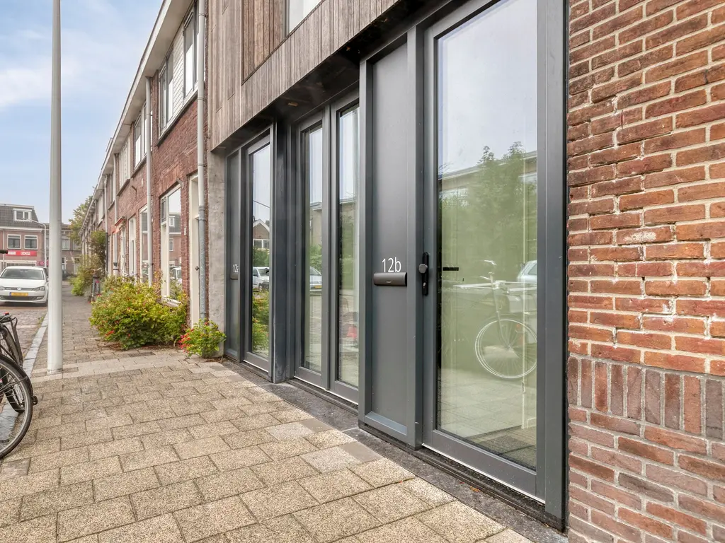 Pioenstraat 12B, Leiden