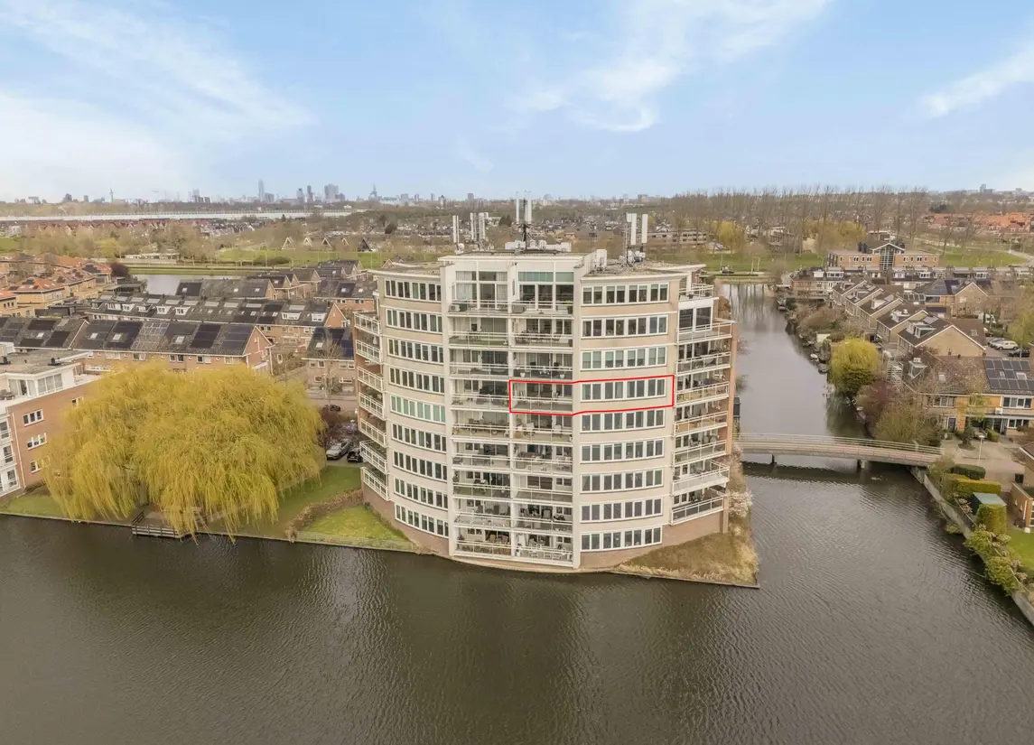 Barnsteenhof 100