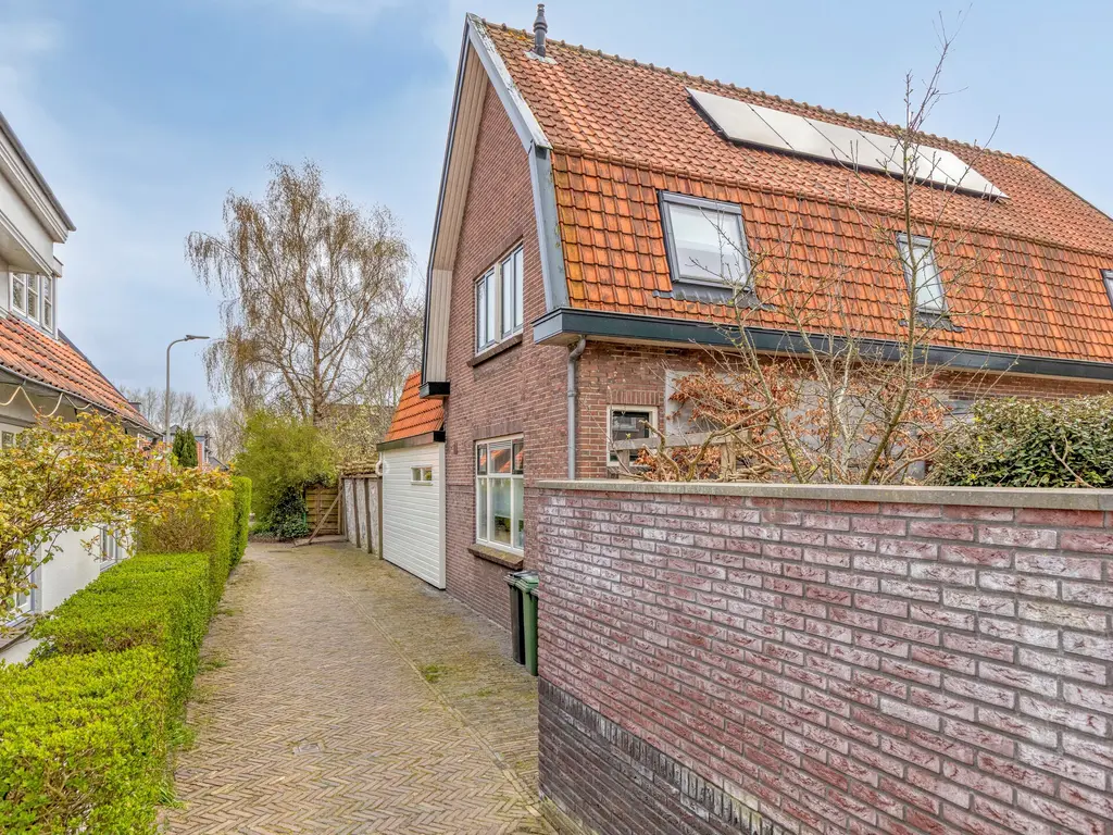 Straat Ter Leede 2, Warmond
