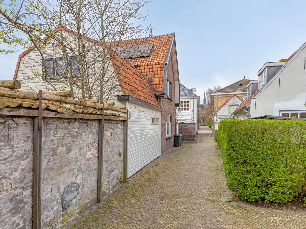 Straat Ter Leede 2, Warmond