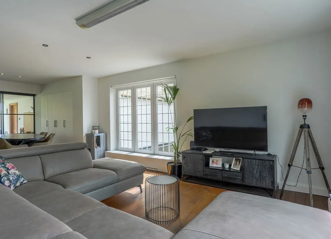 Steenweg op Ravels 305