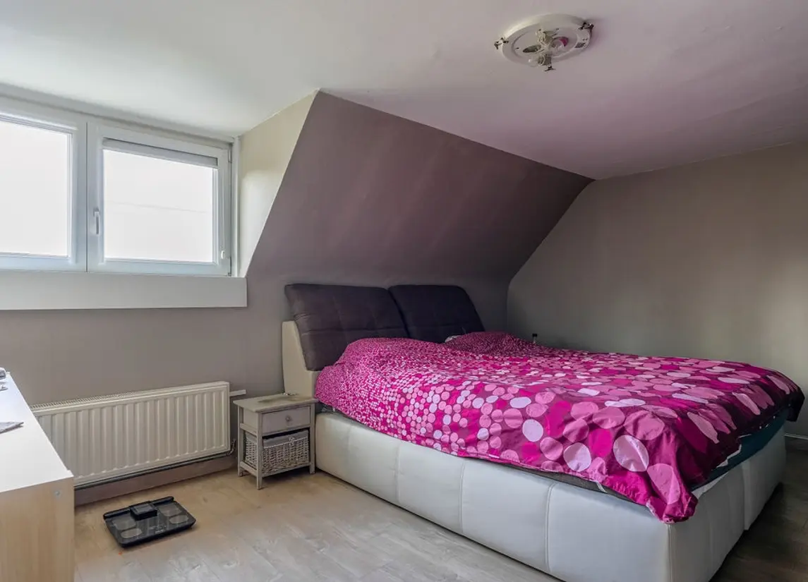 Steenweg op Ravels 305