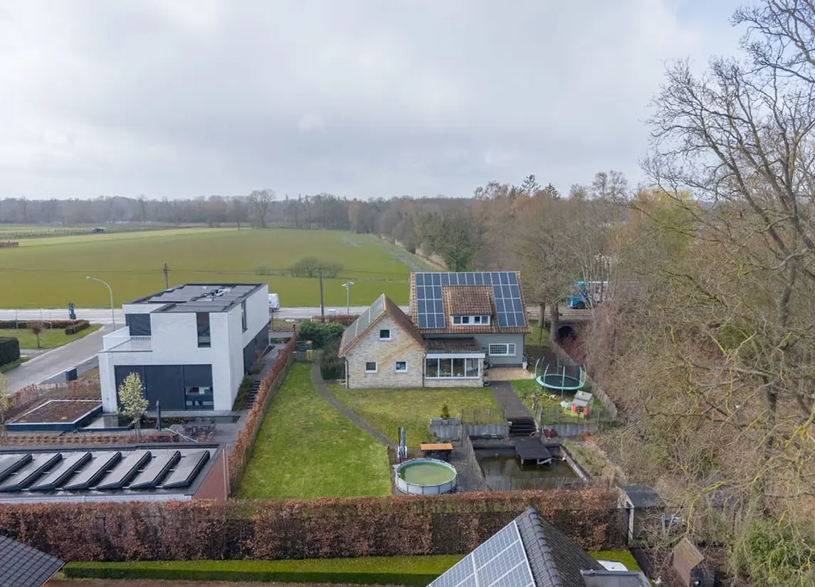 Steenweg op Ravels 305