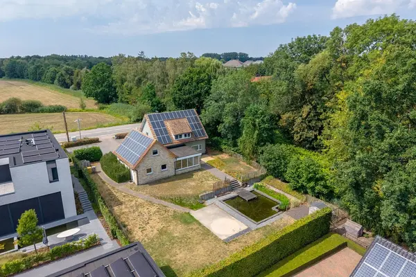 Steenweg op Ravels 305  