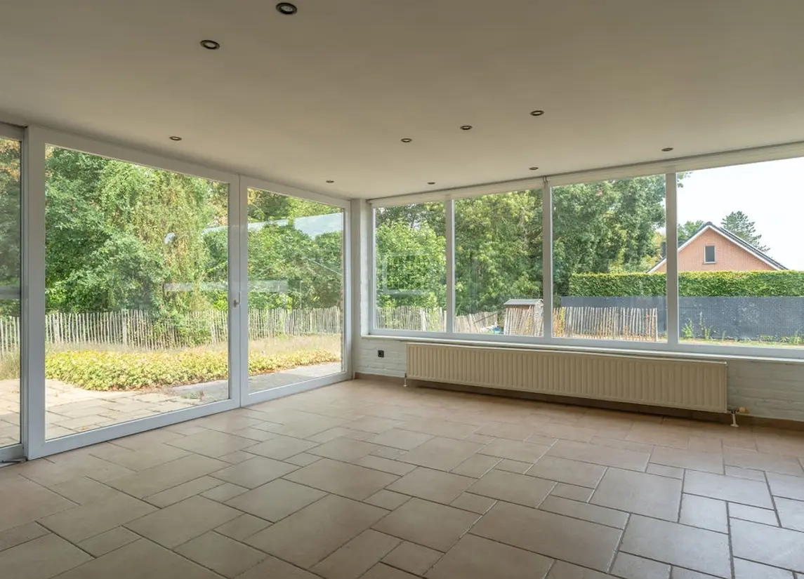 Steenweg op Ravels 305